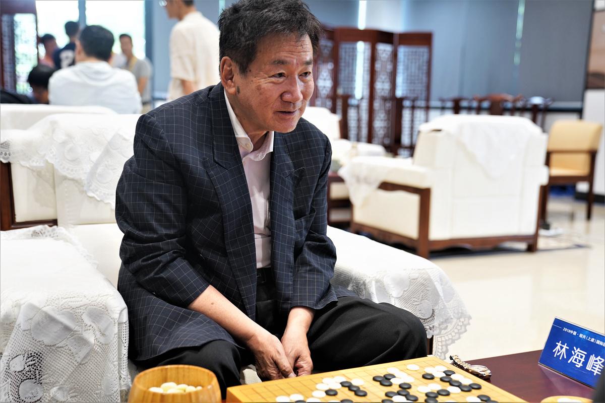 林海峰九段不敌老对手小林光一九段