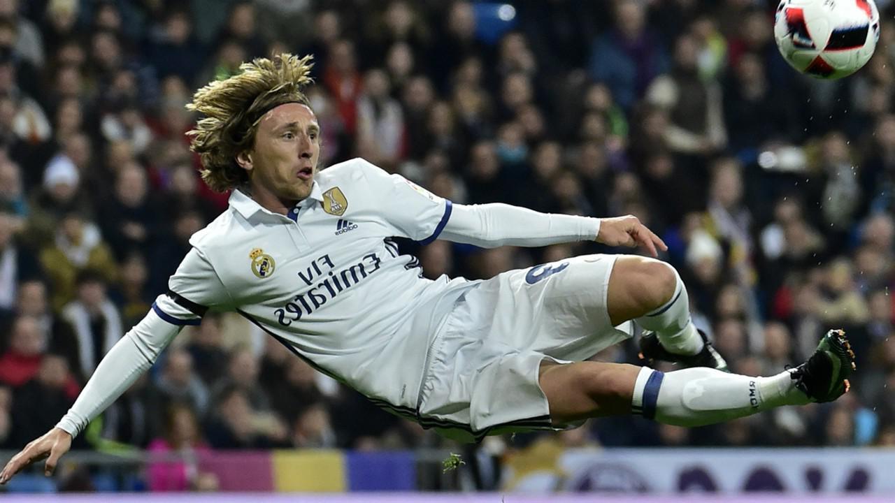 莫德里奇水平到底怎样,近十年世界前2中场这评