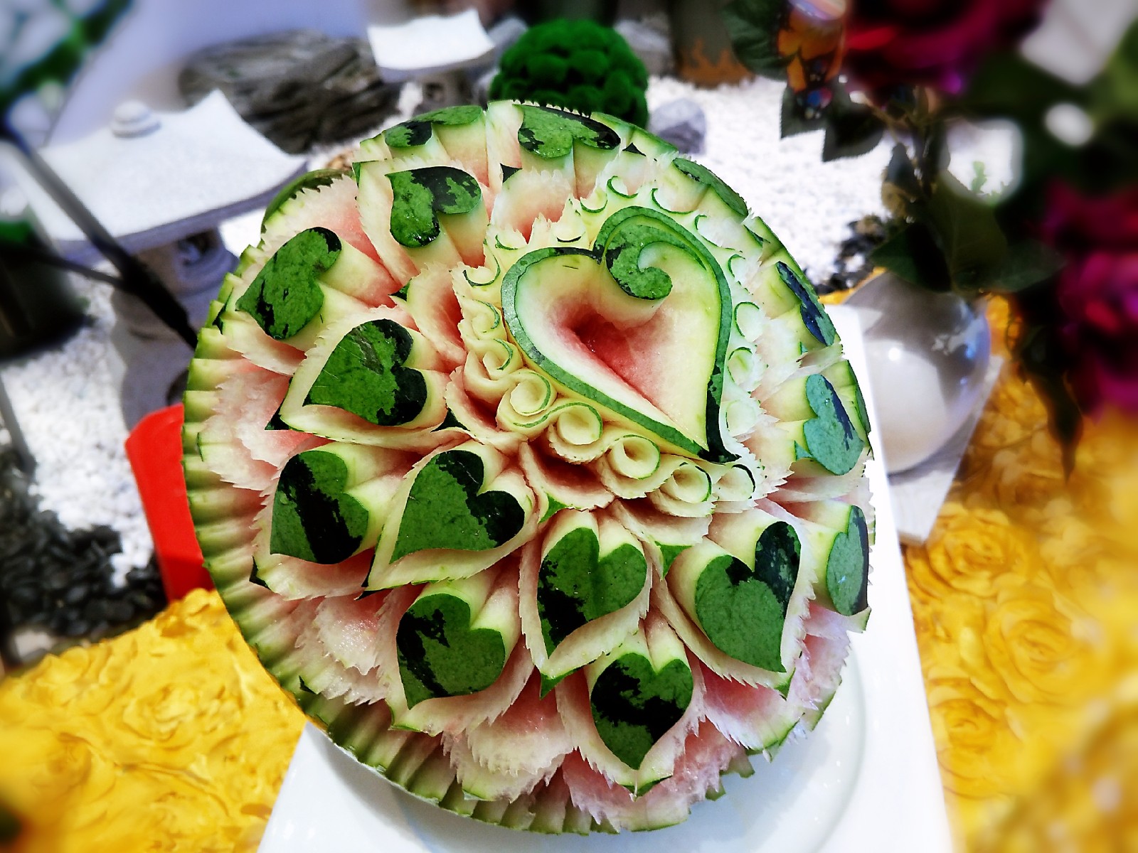 七夕情人节西瓜雕刻三毛水果艺术原创出品