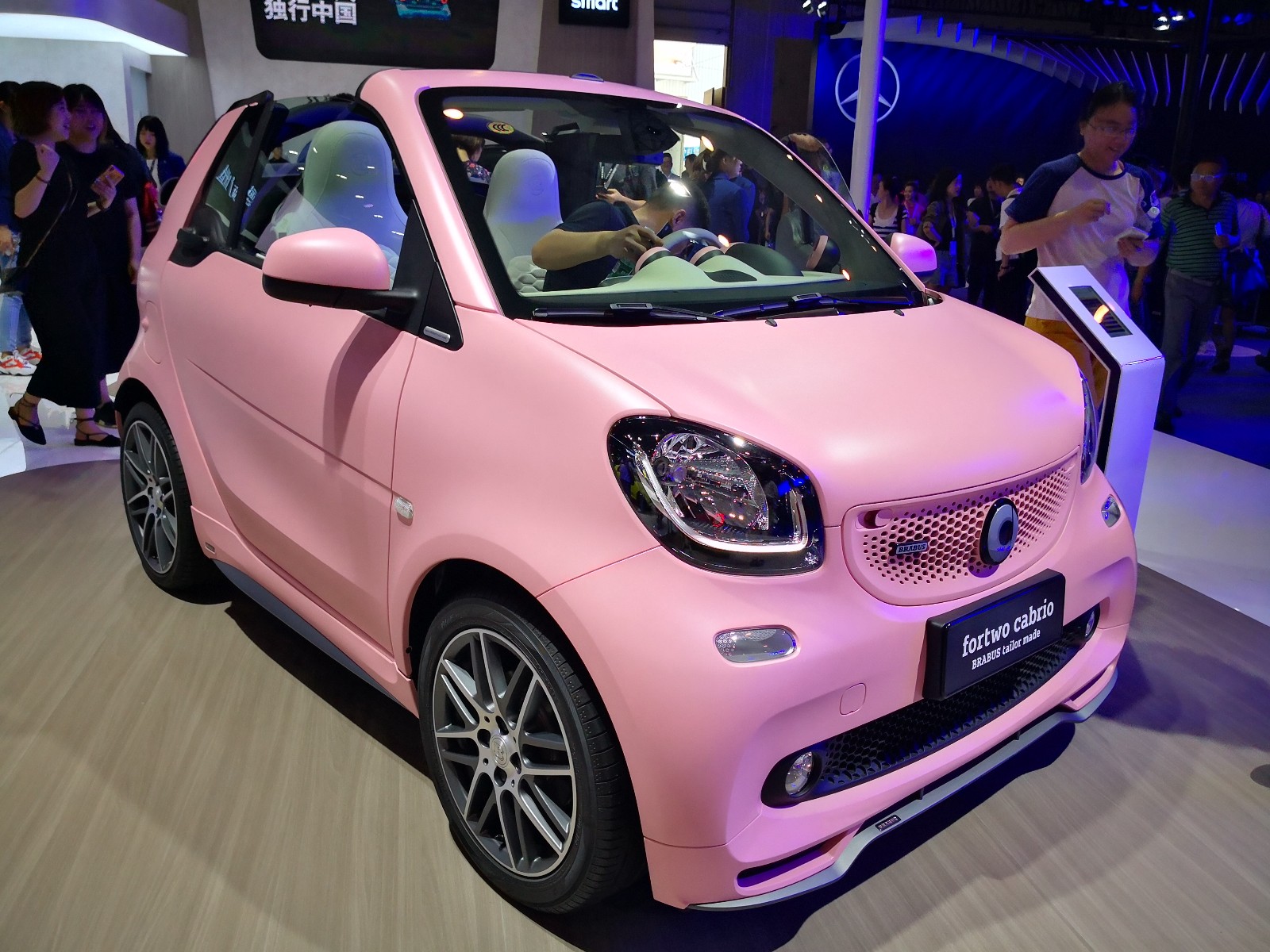 2018成都车展最萌车型smartbrabustailormade敞篷版