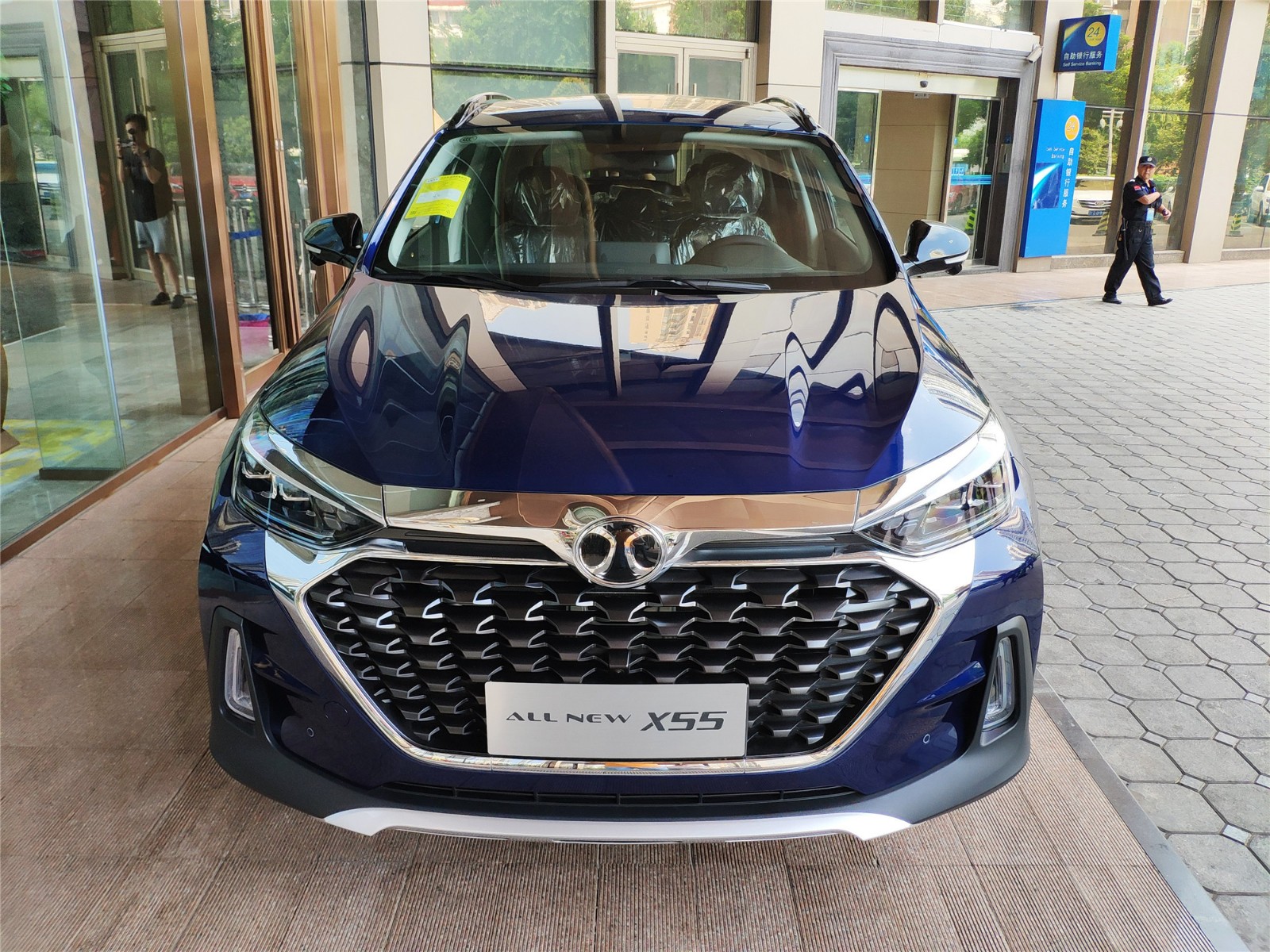 5t发动机,预售8.29万起,实拍北汽绅宝智行