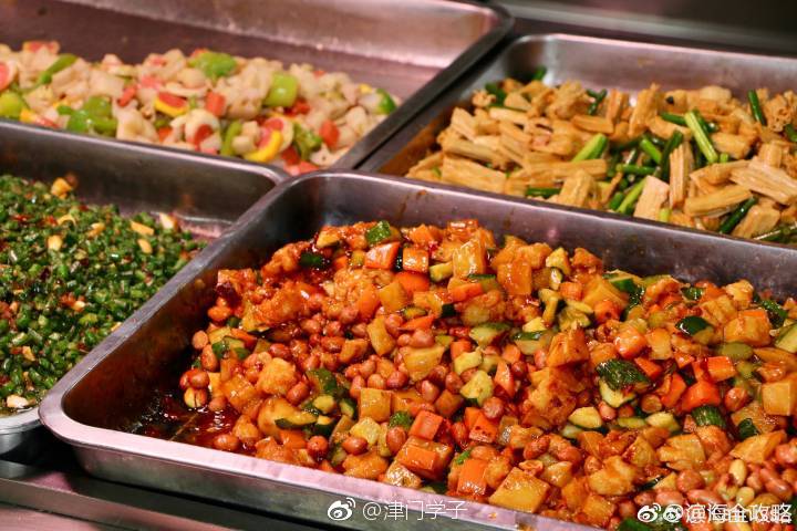 天津科技大学食堂的饮料实在是太全了!标配都是