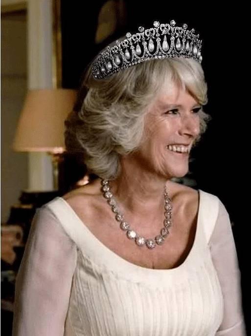 戴安娜女王凯特王妃一顶珍珠泪三位女人戴谁最美