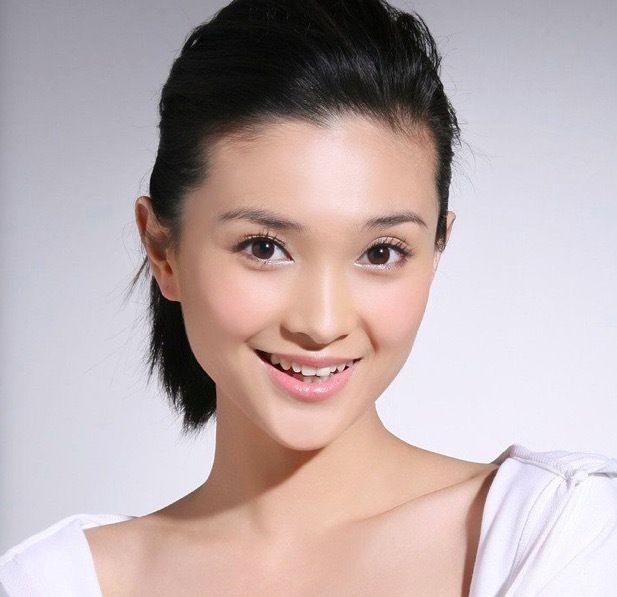 原来《一起来看流星雨》里的配角都是美女,如今赵美然一点没变!