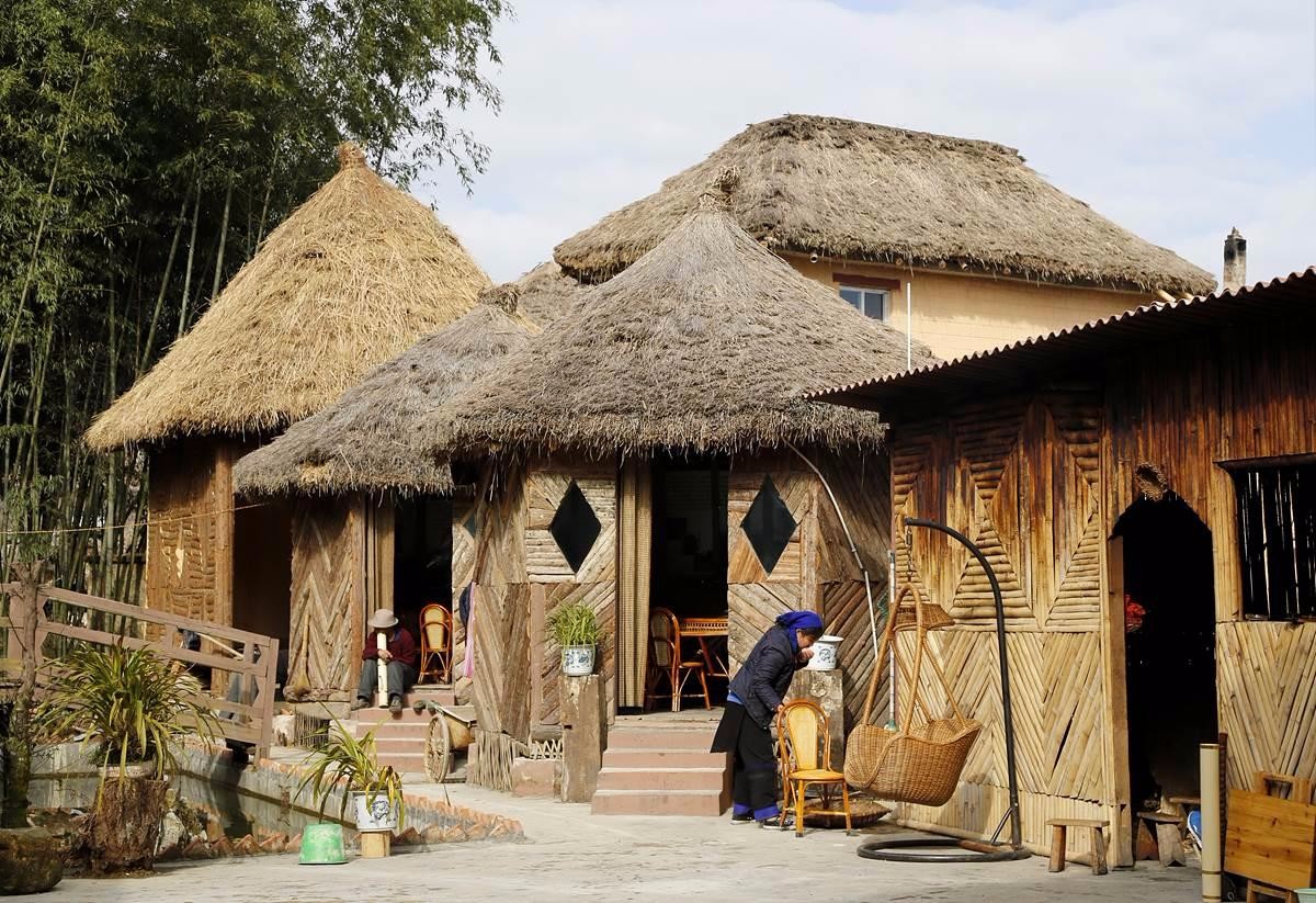 蘑菇屋是哈尼族的一种传统民居,在云南红河州比较普遍.