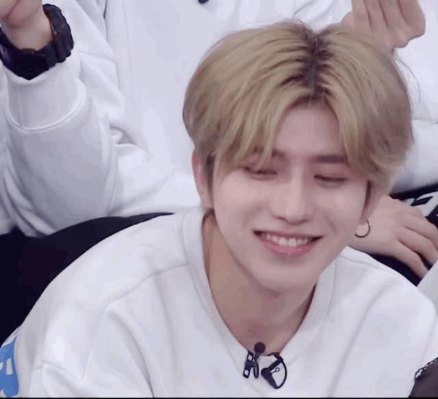 范丞丞理想型曝光 理想女友竟和蔡徐坤一致他