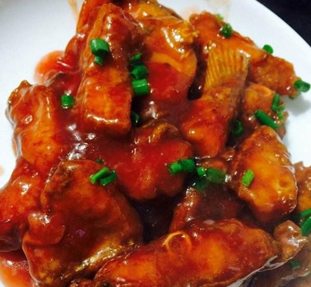 大厨教你制作糖醋鱼块,酸甜可口,孩子抢着吃