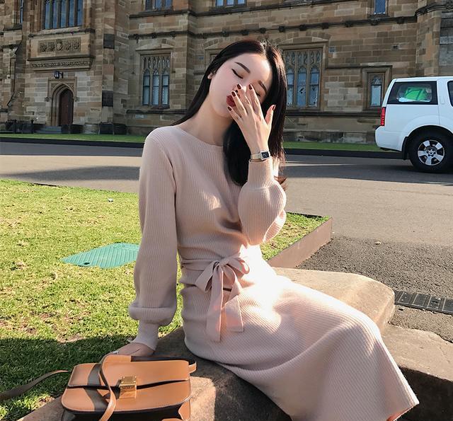 修身针织连衣裙你冬季因为它而改变