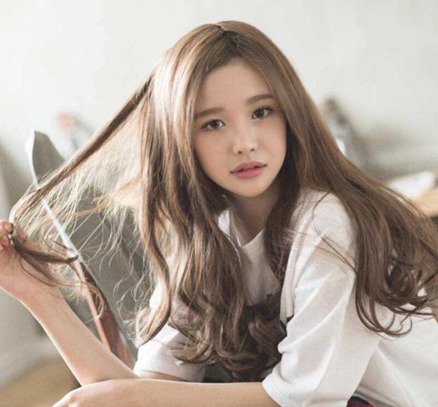 大脸女生看过来,这4款卷发跟你绝配!