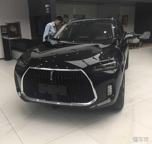 大量长城wey p8到店实拍,售价高达28万,网友:国产车都买不起