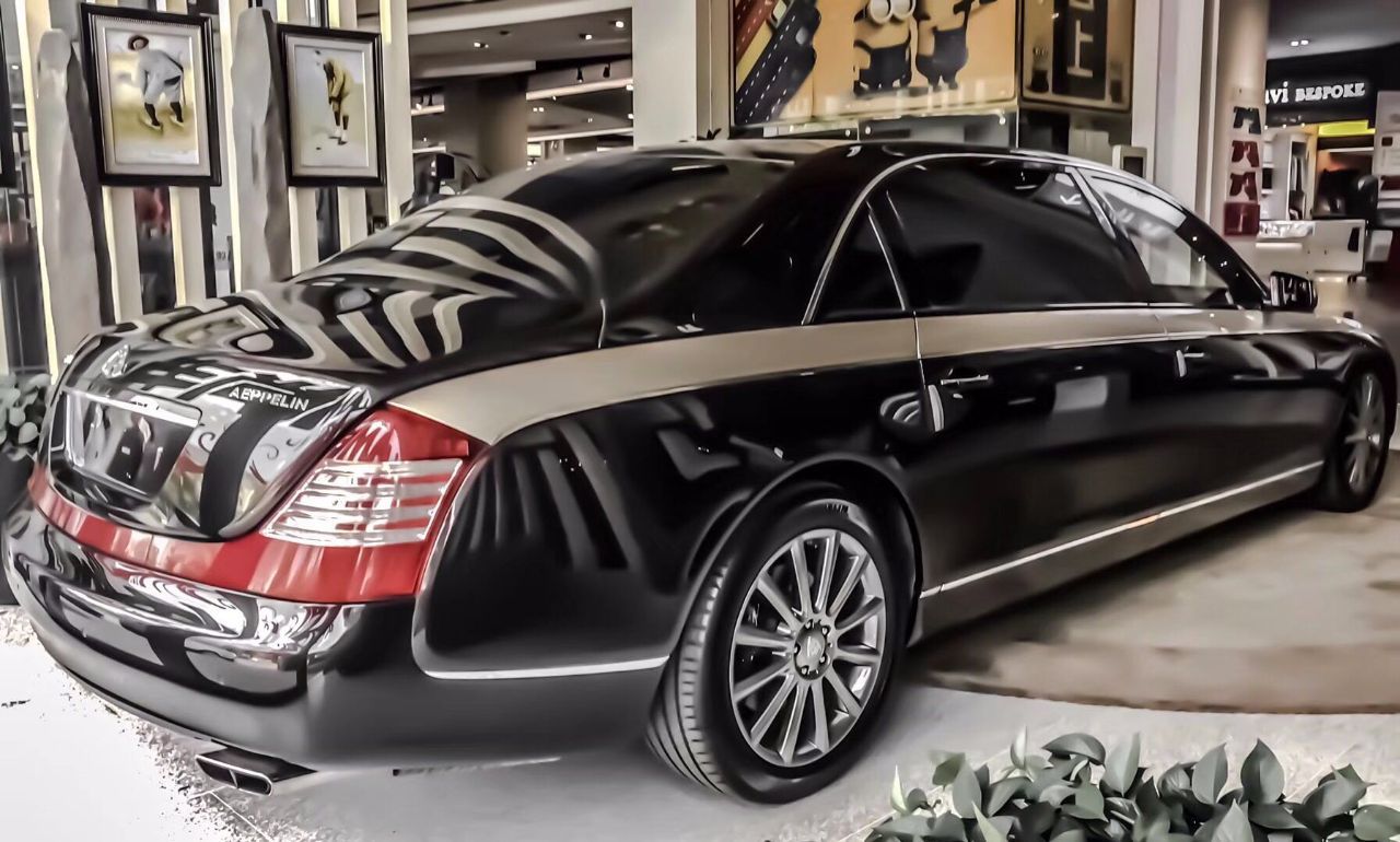 1400万迈巴赫齐柏林,看了看车尾的标,太不专业了