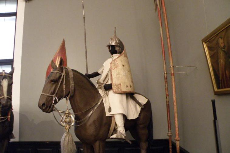 欧洲最强轻骑兵的标志性防具,匈牙利骠骑兵盾的前世今生