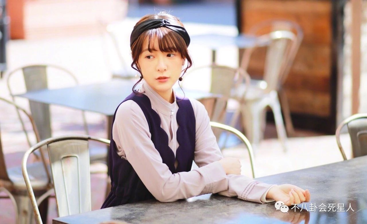 加上种种迹象,小编觉得这次《喜剧之王2》女主角很有可能就是林允了