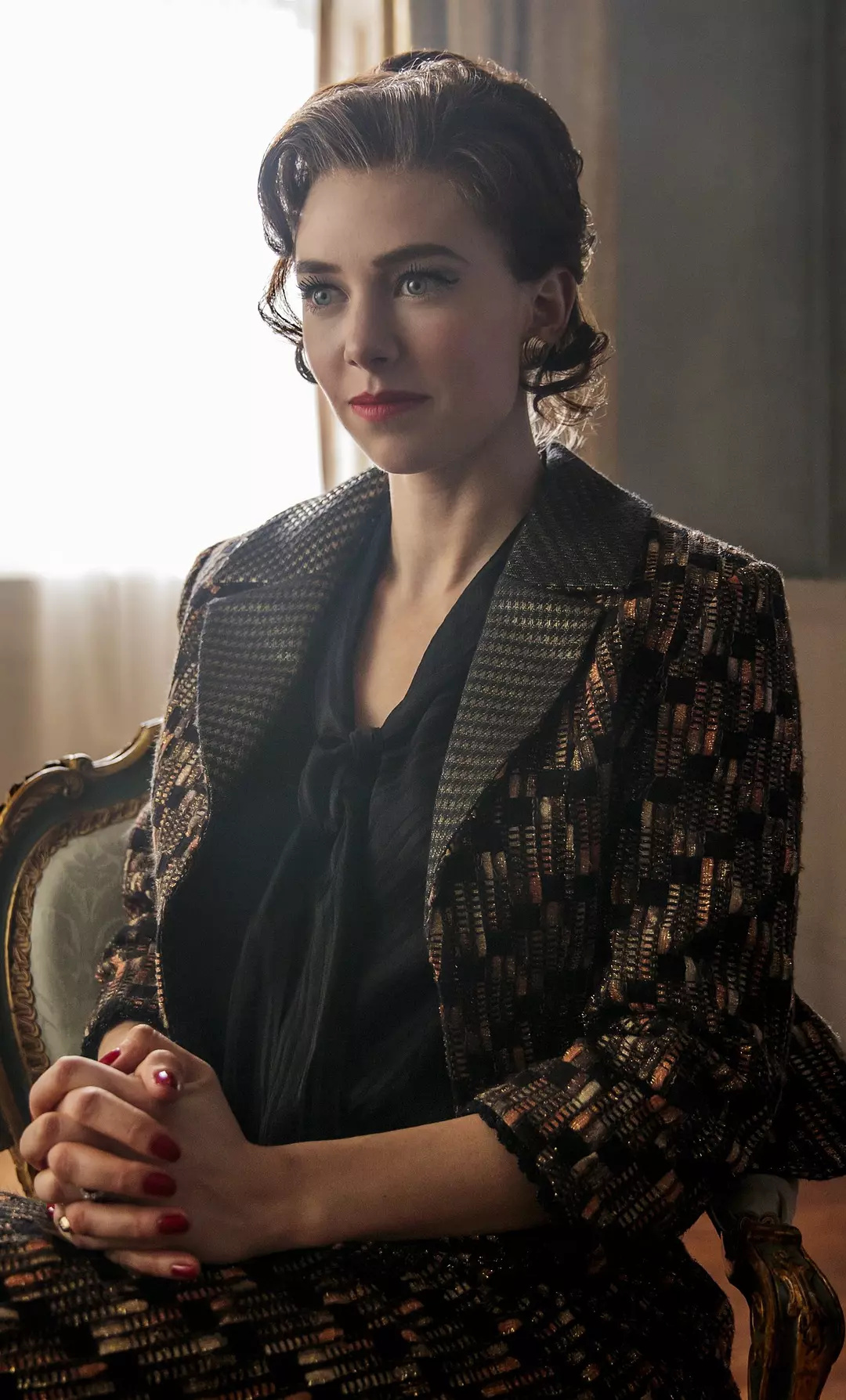 既高冷又美艳的"白寡妇"凡妮莎·柯比,你被迷倒了吗