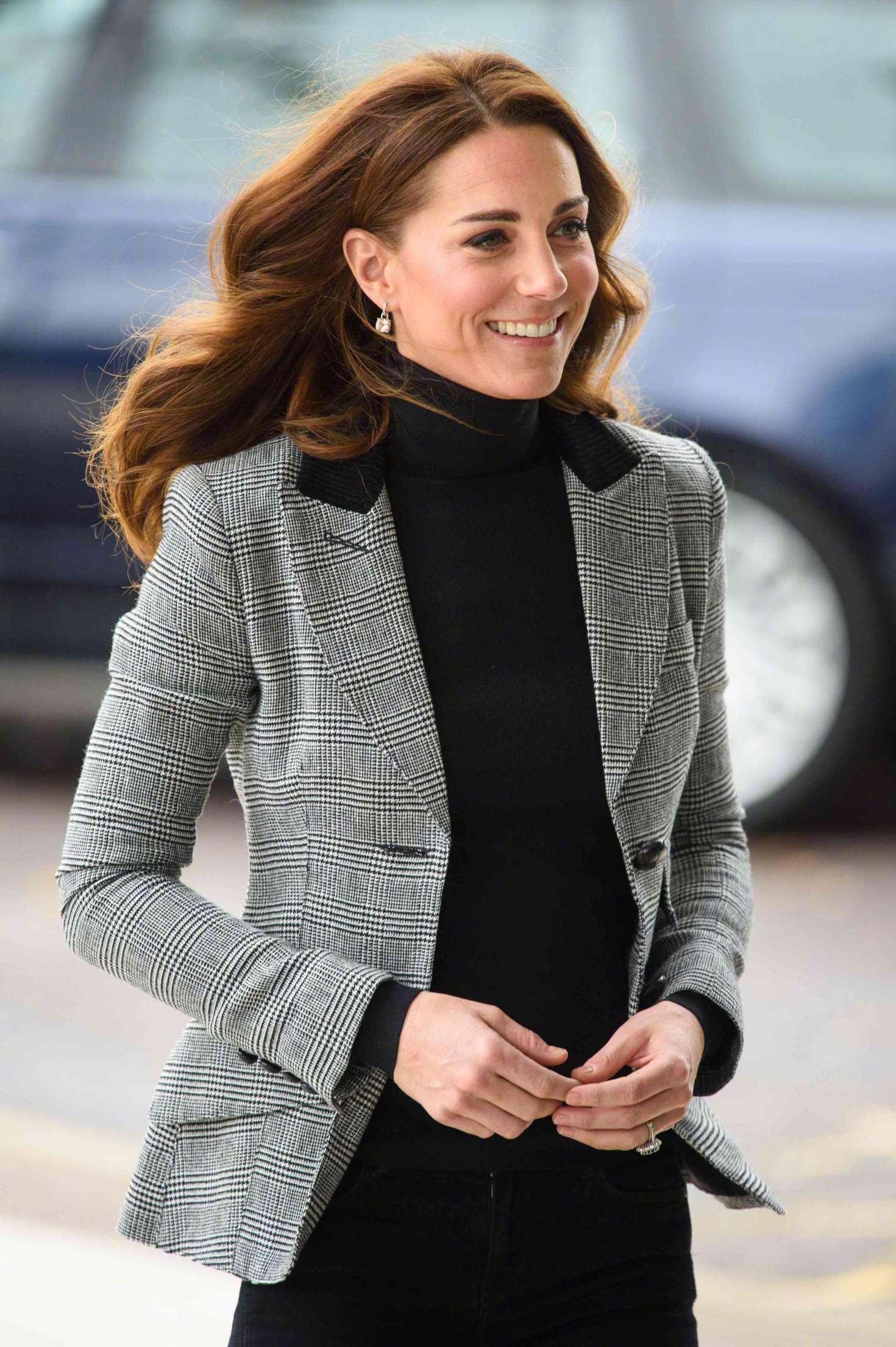 凯特王妃kate middleton 在巴兹尔登抵达arrives at basildon sportin