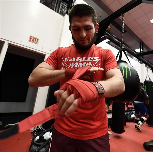 ufc嘴炮认怂了复出大战的即将来临