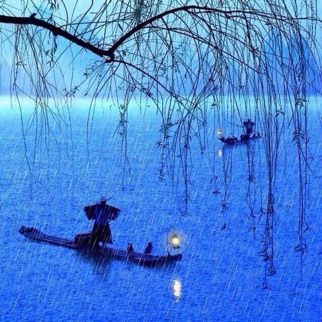 灯火照渔船 夜深人未眠