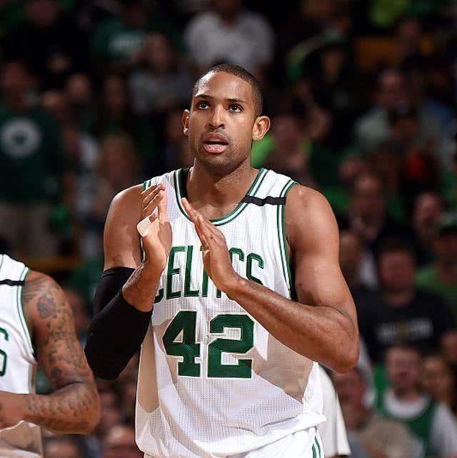 现役NBA篮下命中率最高的五位球员,第一位你