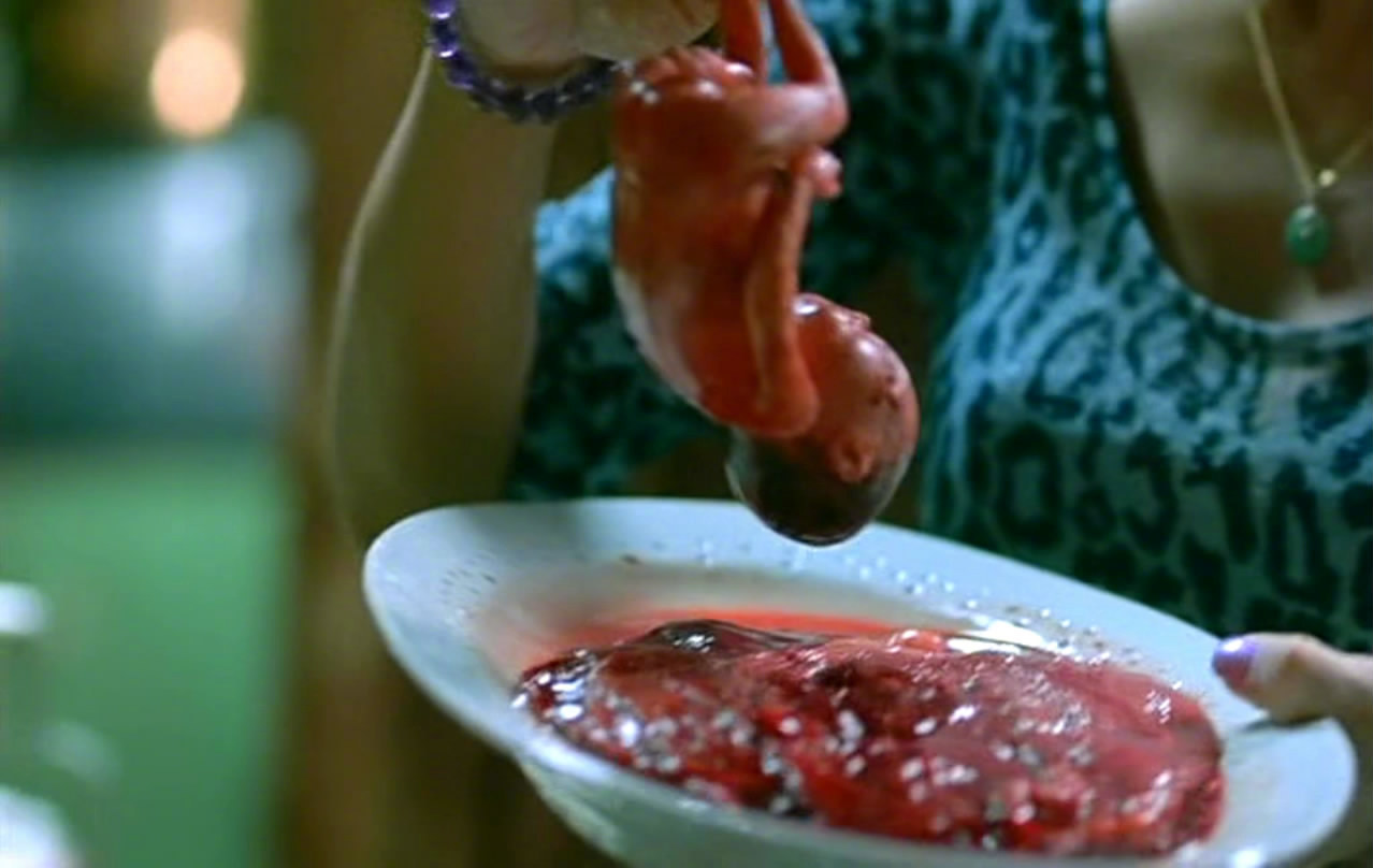 在这部电影中每一笔都带着血腥味|李碧华|血腥味|死婴_新浪新闻