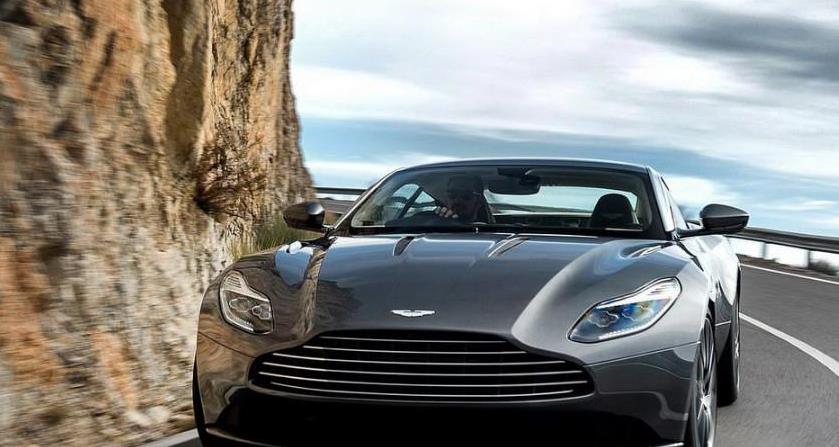 汽车公司设在英国盖顿,公司次要消费敞篷旅行车,赛车和限量版的跑车