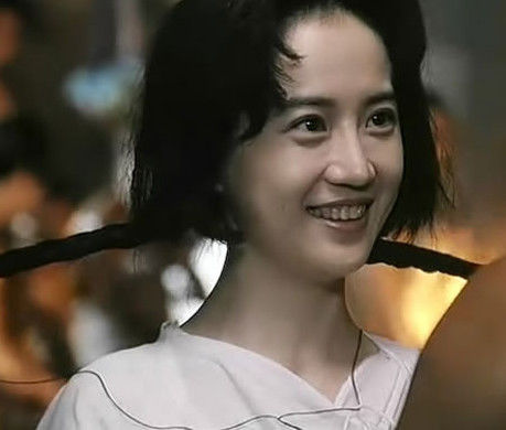 桑妮,原名苏翠玉,中国台湾女演员,1992年凭借《yes一族》入围香港金像