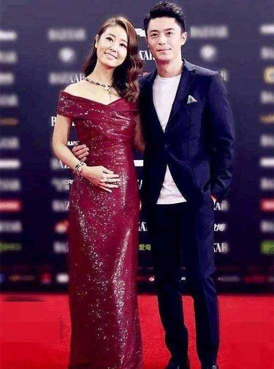 林心如蒋欣时隔八年再次同框, 小细节透露林心如人品!