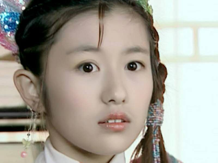 佟童,舒畅同是童星出道大红,如今退居幕后的她比舒畅还美