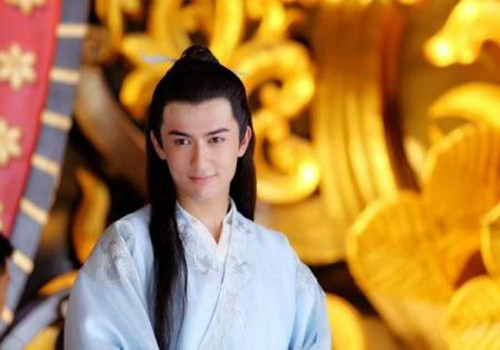 武则天晚期,张易之,张昌宗日益得宠,他