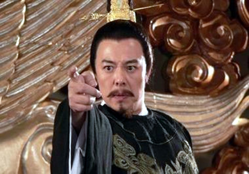 宰相杨再思担心宋璟再忤犯天子旨意,急忙宣敕让他退出,宋璟大声说道:"