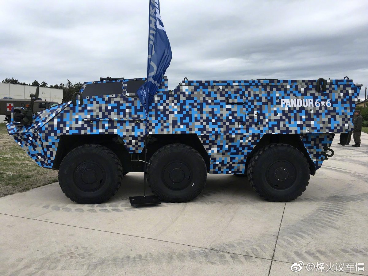 看这种迷彩,有种眼睛要坏掉的感觉.