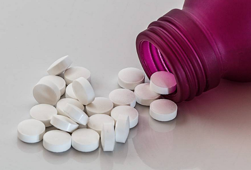 例如丙咪嗪,阿米替林,氯丙咪嗪都是比较常见的,这些药物能够让睾酮