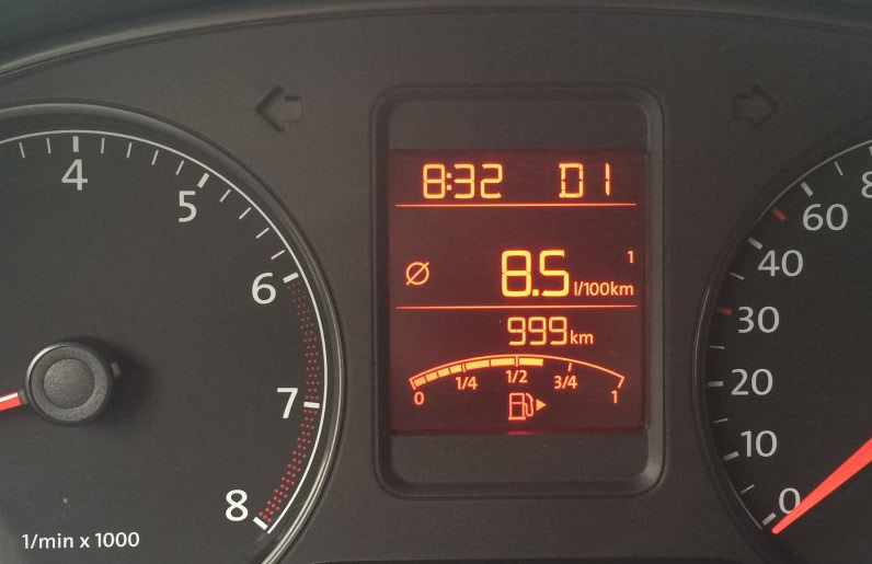 上班族10万买辆大众polo,当看到平均油耗时,直言买得起养不起