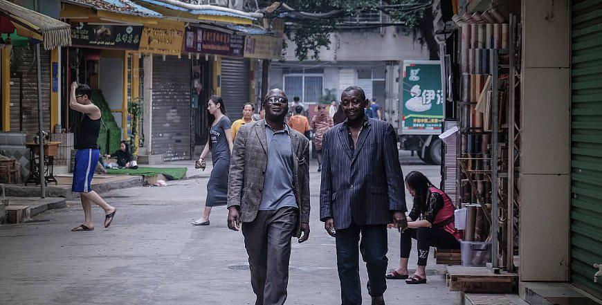 实拍:被黑人"占领"的广州街头,为什么那么多黑人能安家落户