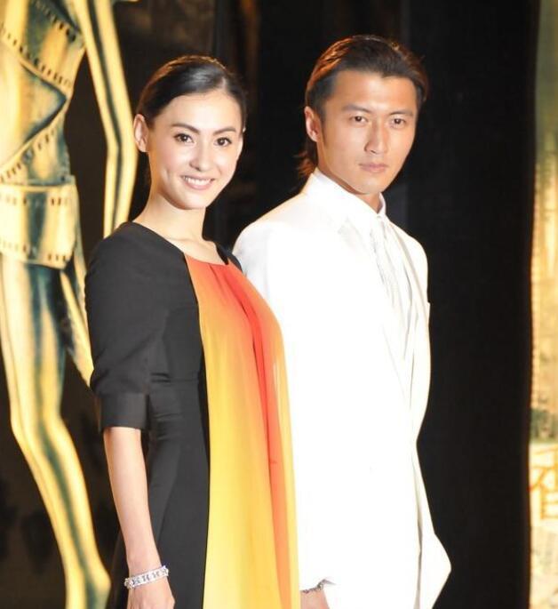 张柏芝心情大好晒儿子和绯闻男友扮丑照谢贤20个字大方祝福