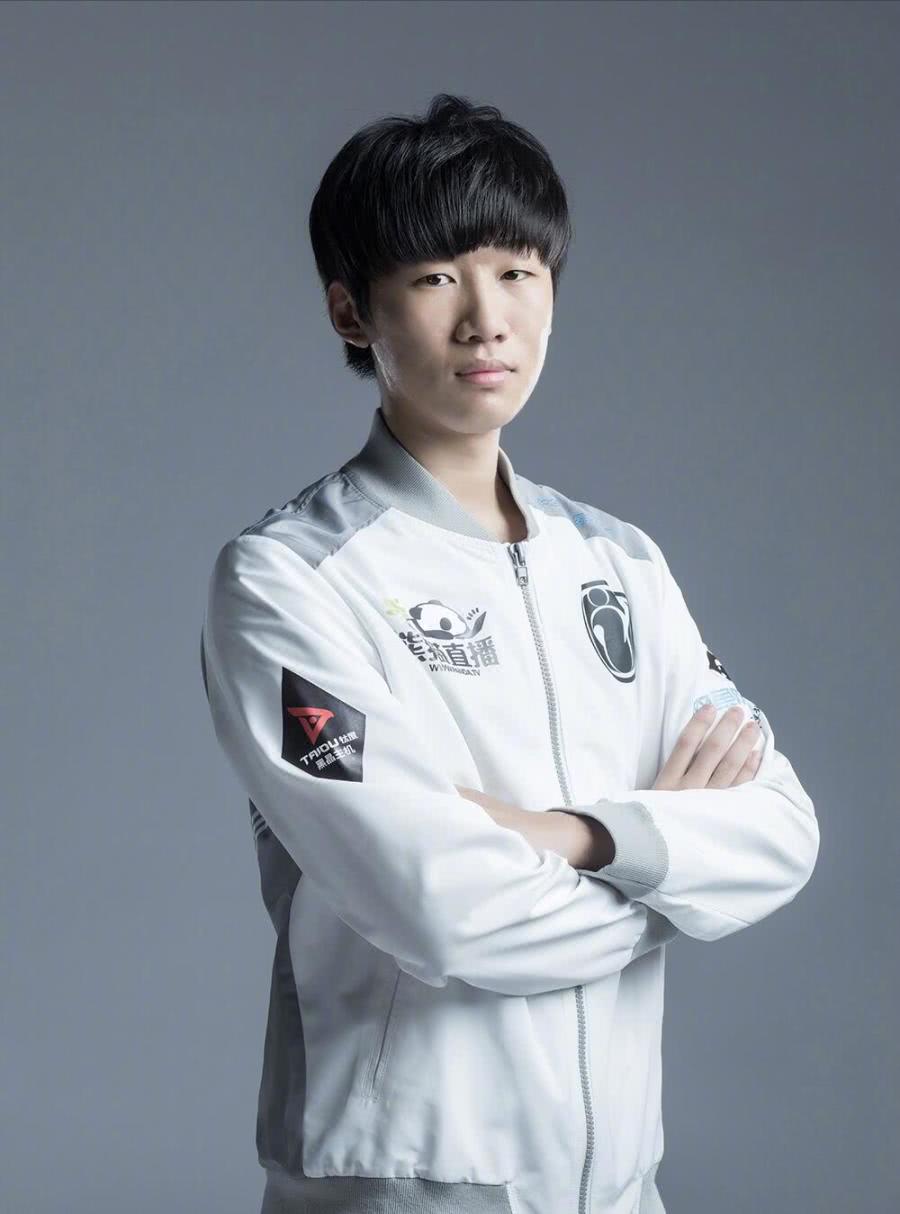 网友:这是要晋升lpl辈分当劈男啊|ning|辈分|出轨_新浪新闻