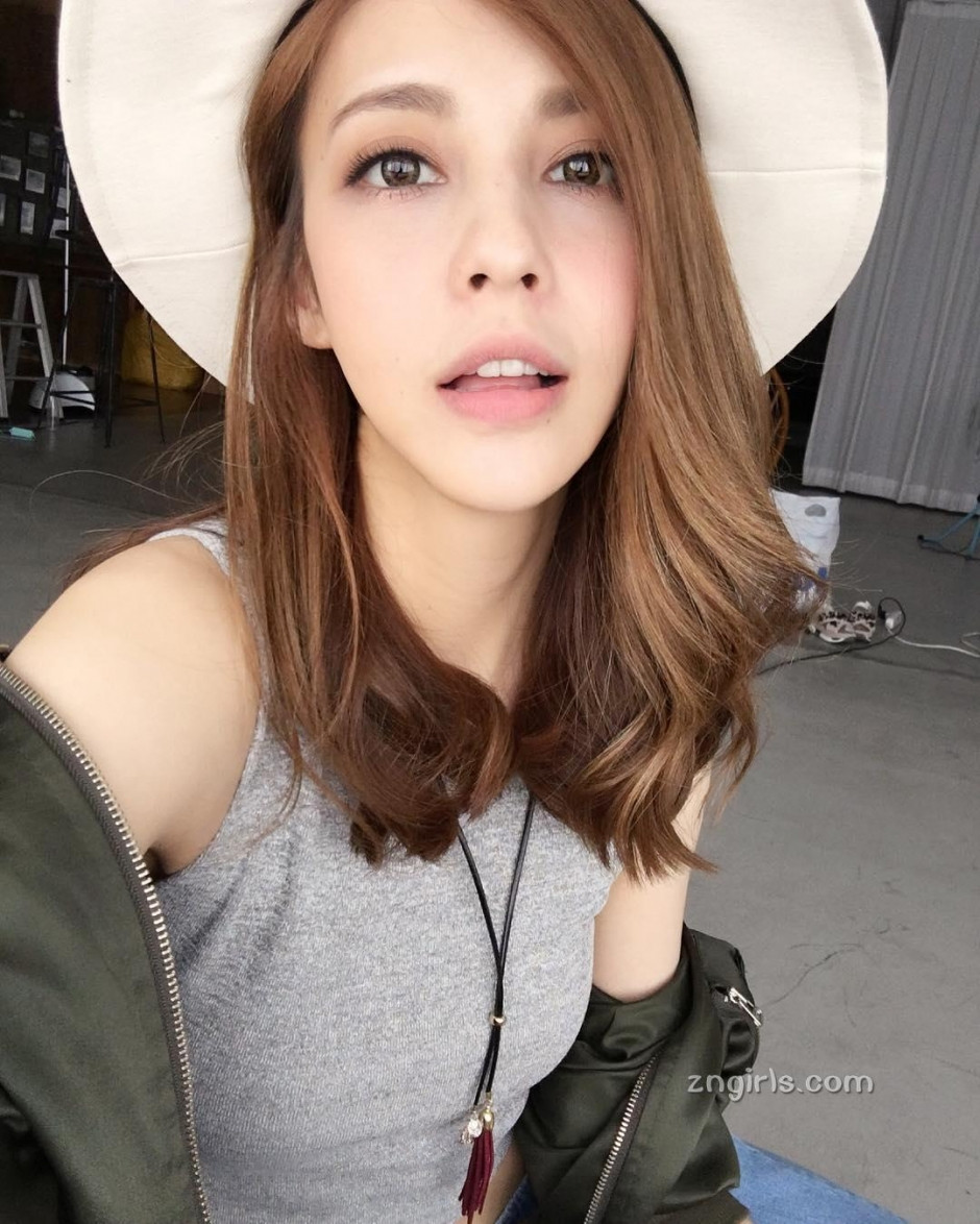 台湾美女小白janet私房写真