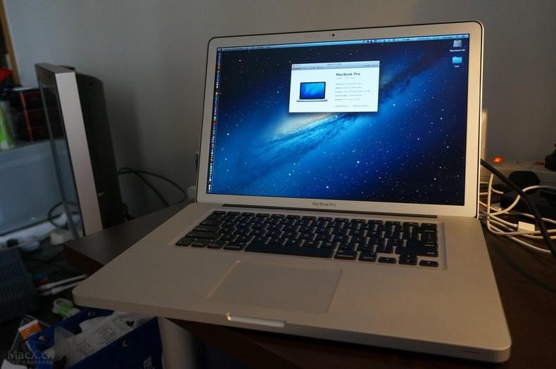 笔记本电脑雾面屏和镜面屏到底哪个好?(上)__财经头条