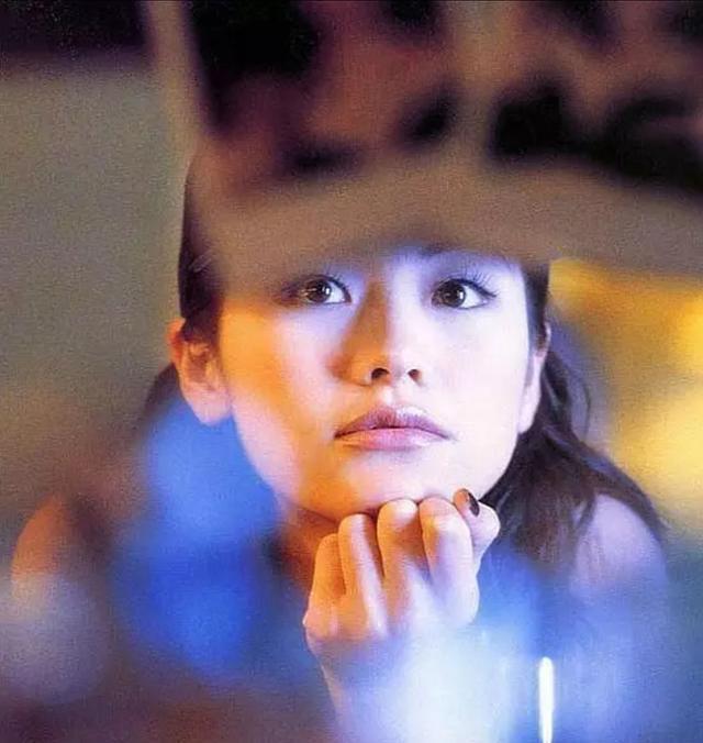 17岁被王晶看中,因转型不成功患病,如今成路人|王晶|钟真|钟甄_新浪