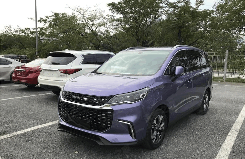 首台上汽大通d50到店, 配两种前脸还提供私人定制, 预售9.18万起