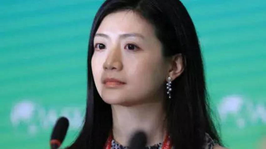 30岁身价亿万,马云最欣赏的女人,开定制版劳斯莱斯,却至今单身