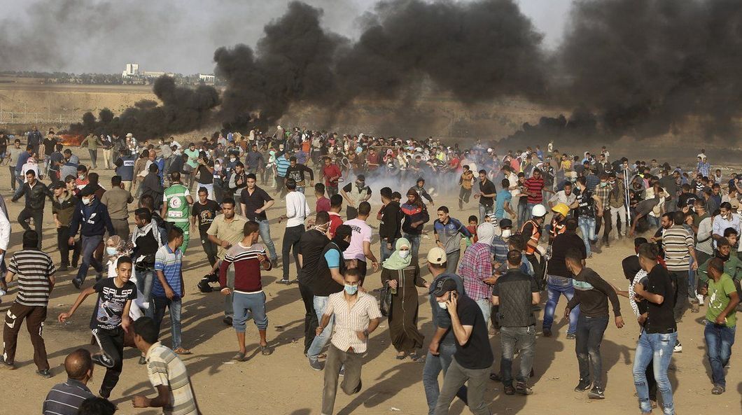 以军实弹射击,58名抗议者遇难,中东此地又起冲突