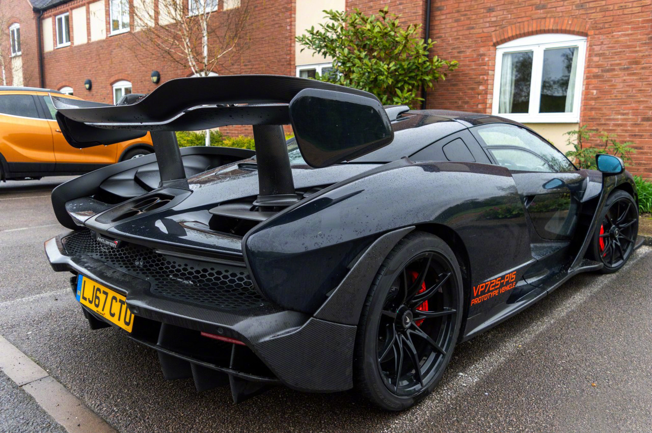 迈凯伦senna,露腿神器霸气上路!_新浪看点