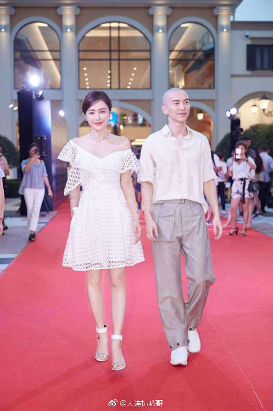 秦岚回应王冠逸恋情