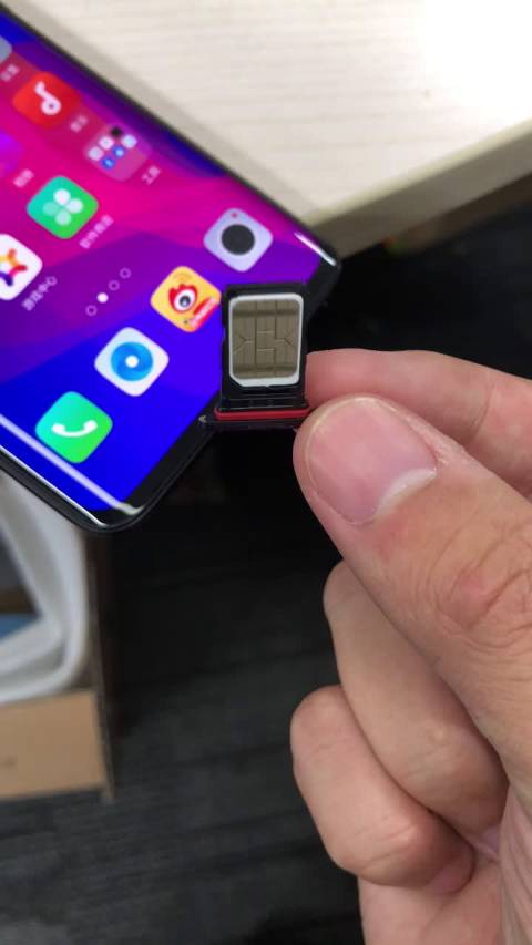 oppofindx卡槽,oppofindx2pro oppofindx的sim卡槽虽然是双卡槽但采用了正反两面的凹槽