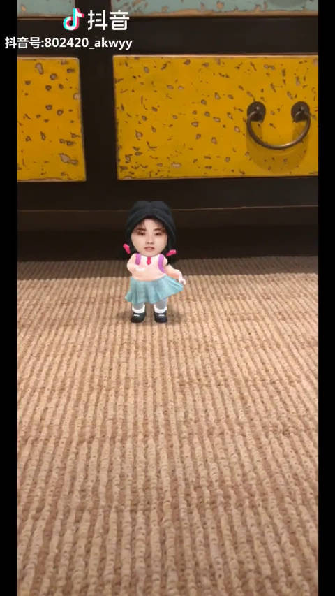 抖音上刷到熟人了