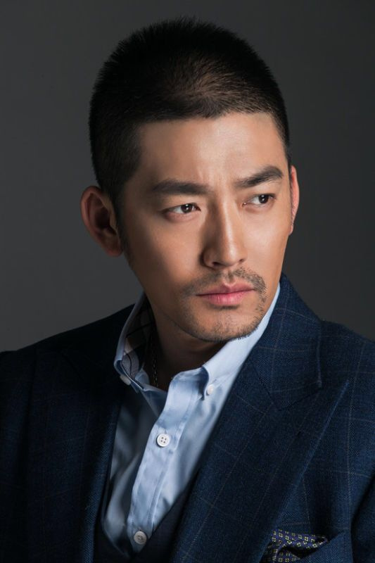 两人同演《桥隆飙》,一人被称"百变戏疯",一人实力派男神!