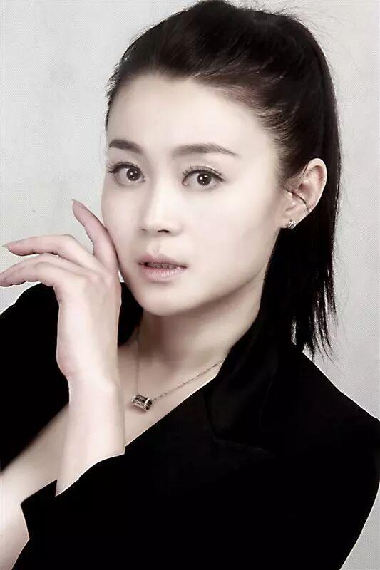 赵本山8个女徒弟,各个貌美如花,传言她都能和赵本山小姨子相比