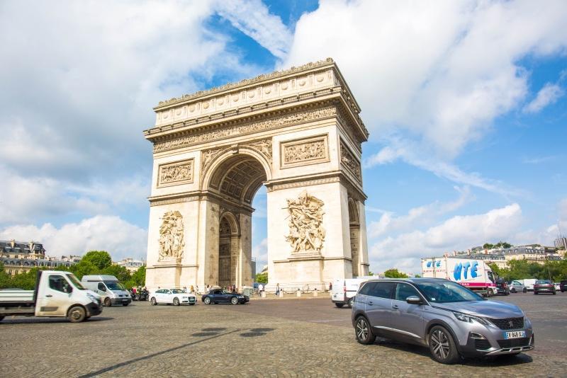 法国队得了冠军,巴黎又起混乱,自由行如何玩才