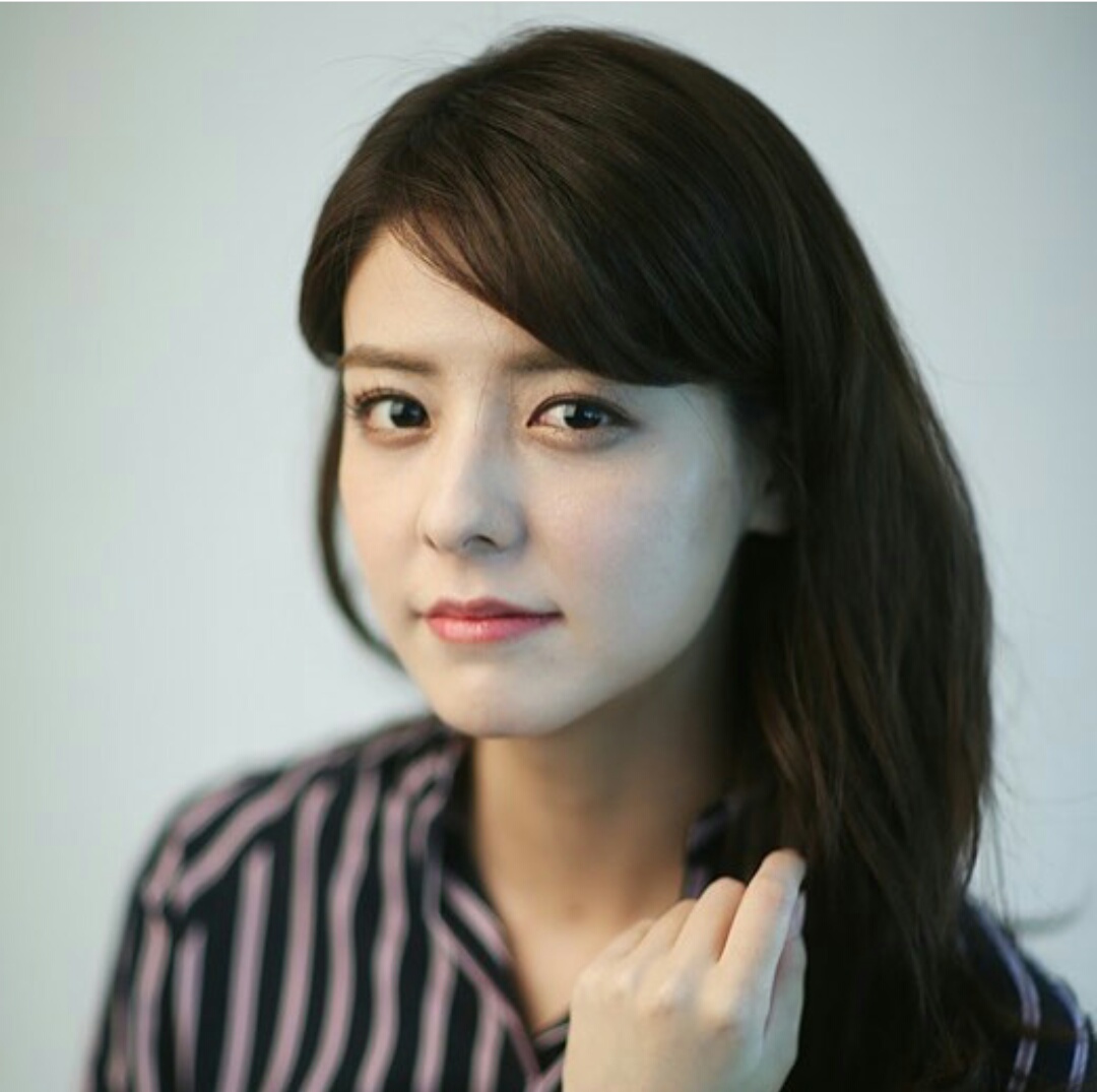 藤井美菜也是从小美到大的一位小仙女0202insfujiimina0715