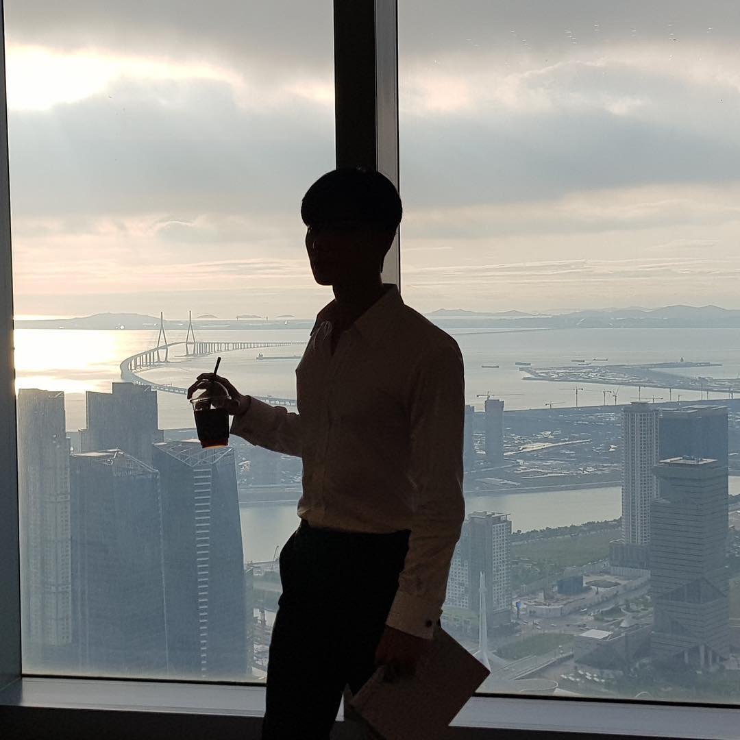 韩剧金秘书为何那样男主朴叙俊ins照片合集